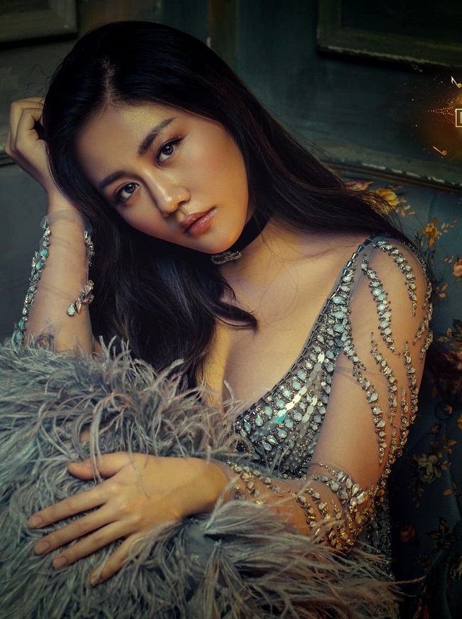 Văn Mai Hương lộ clip