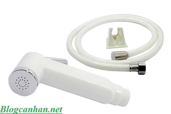 V&ograve;i xịt vệ sinh nhựa