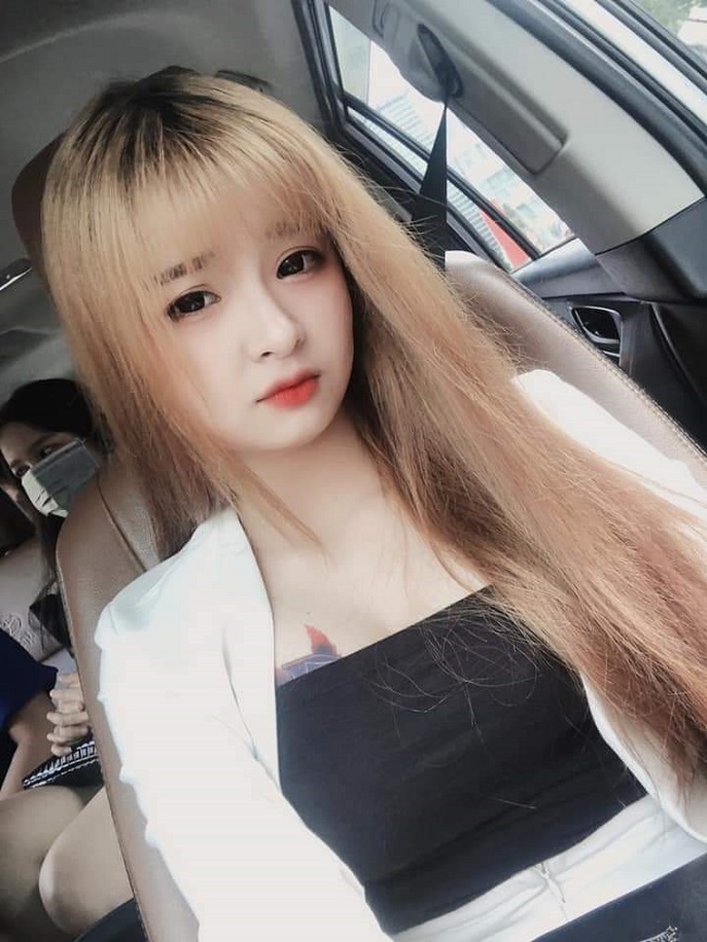 Clip Mèo 2k4 ăn kem với bé chanh full