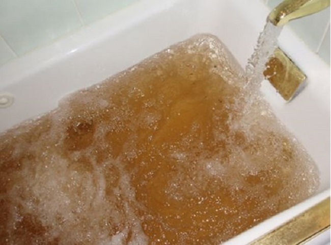 Vệ sinh bồn nước quận 1 gi&aacute; rẻ