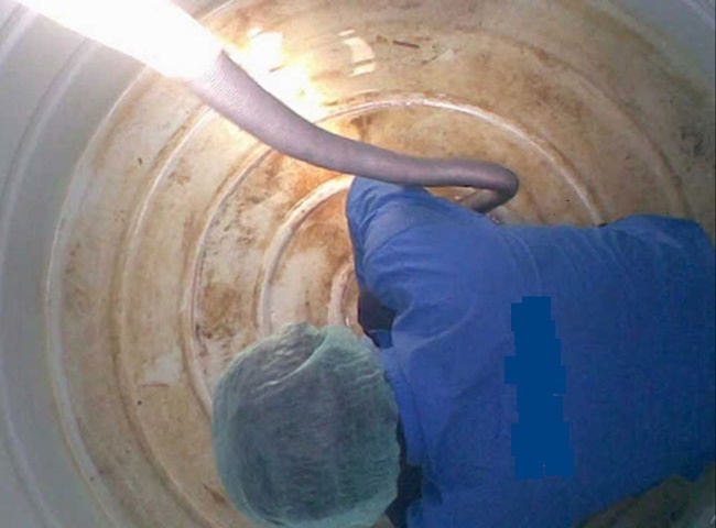 Vệ sinh bồn nước quận 11