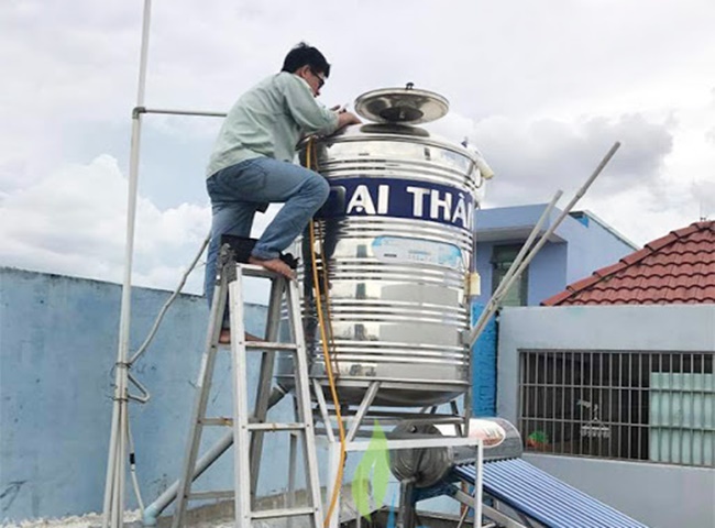 Vệ sinh bồn nước quận 3