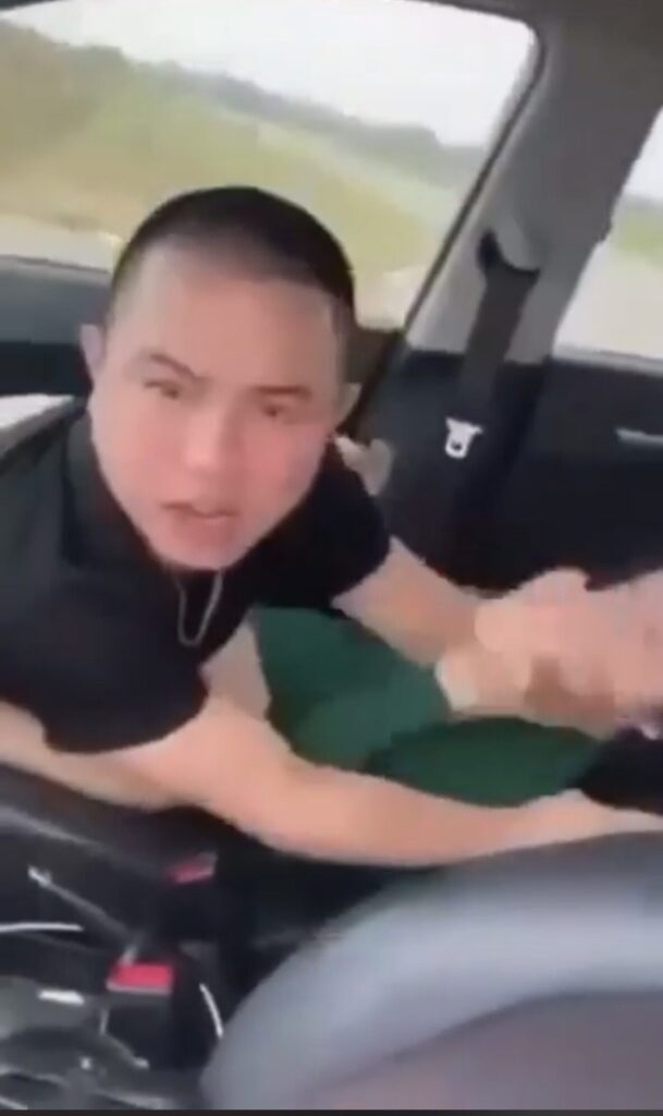 Clip nhún nhảy i10