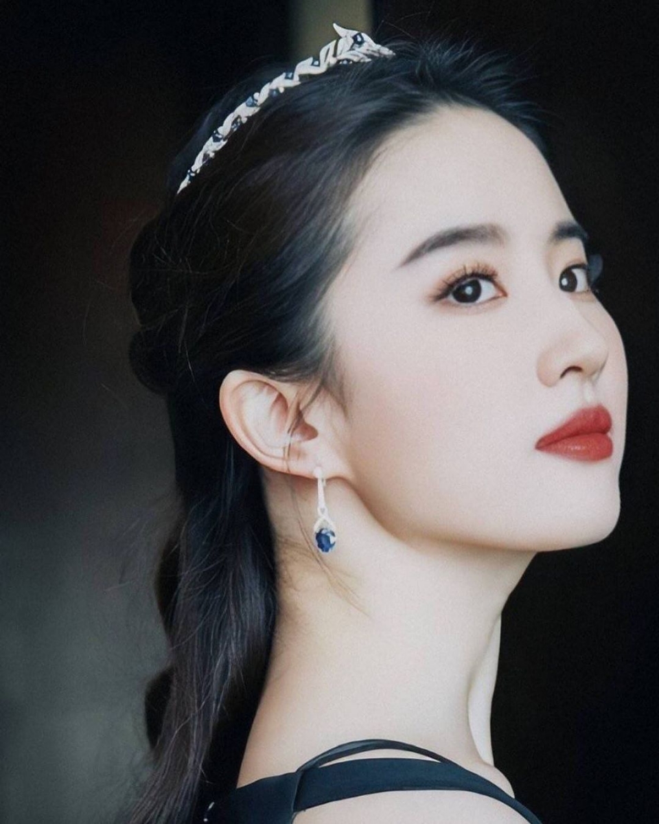 Lưu Diệc Phi lộ clip 18+ kh&ocirc;ng che với c&aacute;c đại gia