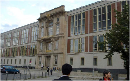 du hoc duc nganh quan he quoc te