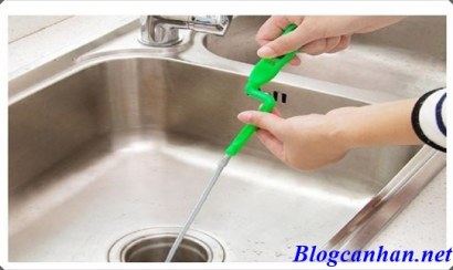 Cách thông tắc lavabo bị nghẹt do tóc