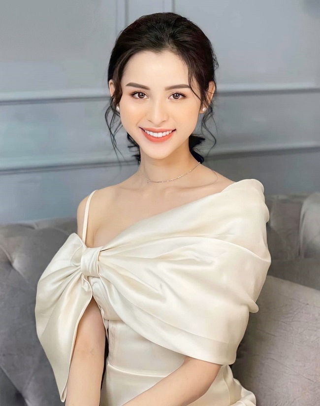 clip &Aacute; hậu Tường Vy chuyển giới 13