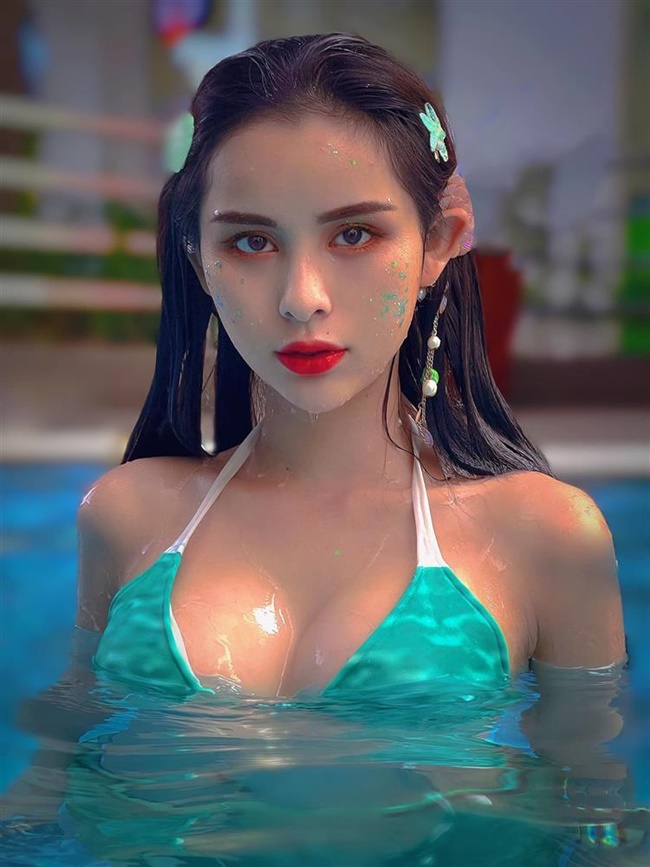 clip &Aacute; hậu Tường Vy chuyển giới 9