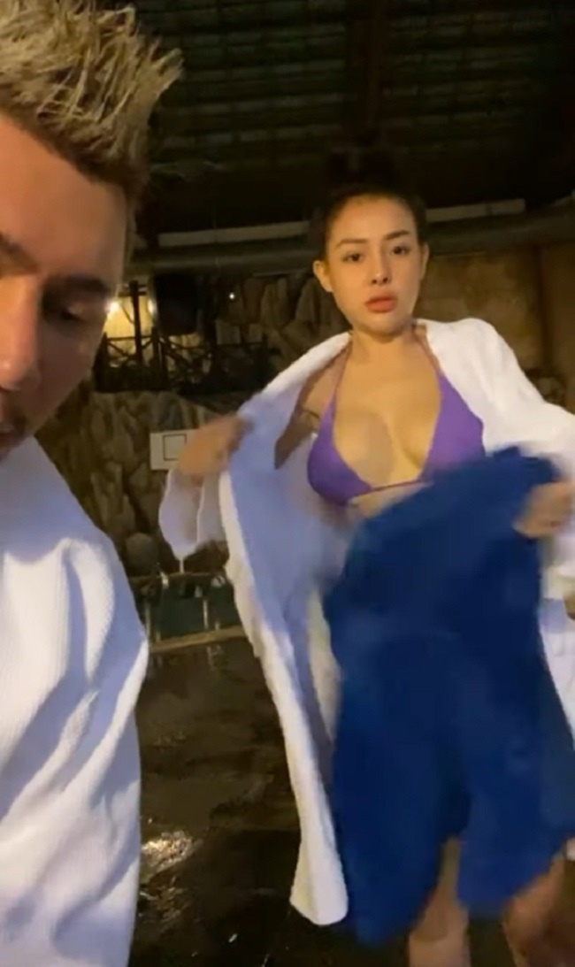 clip ngân 98 và lương bằng quang tắm thác loạn cùng nhau 14