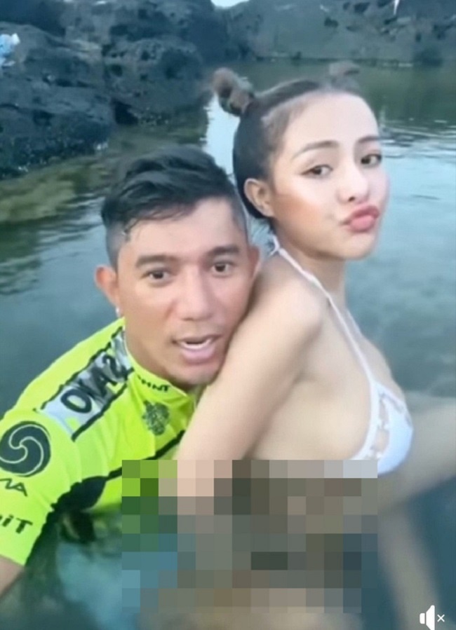 clip ngân 98 và lương bằng quang tắm thác loạn cùng nhau 15