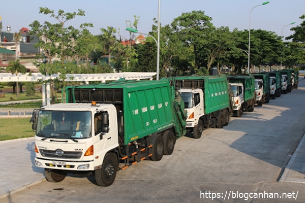 xe thu gom r&aacute;c