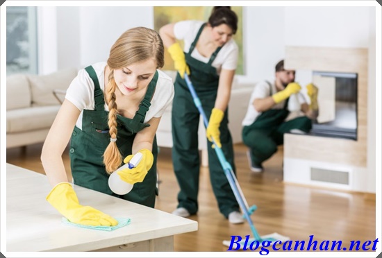 Chống r&ecirc;u b&aacute;m bằng c&aacute;ch hường xuy&ecirc;n vệ sinh nh&agrave; cửa