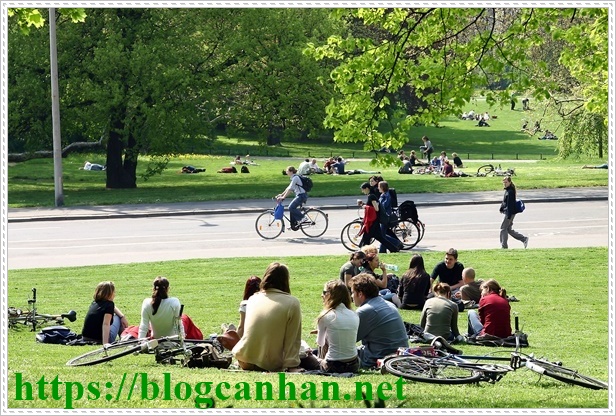 Du học Ph&aacute;p kết bạn  với du học sinh Ph&aacute;p